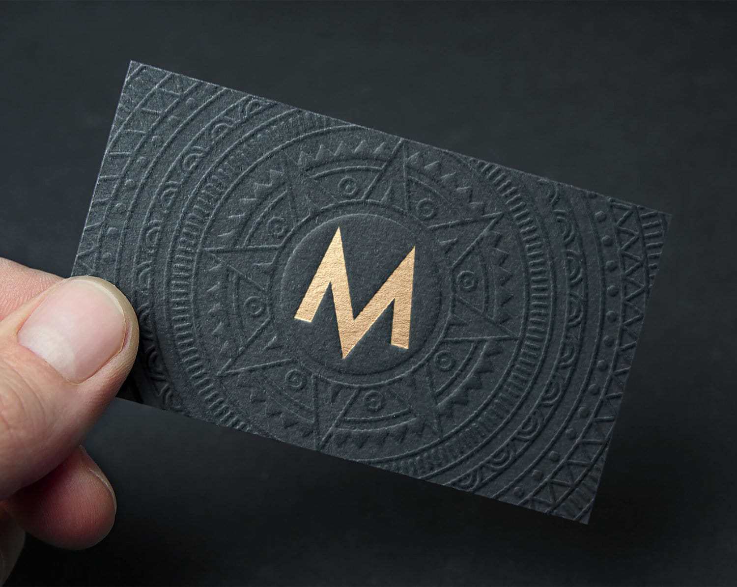 一家新的豪華餐廳品牌設計欣賞